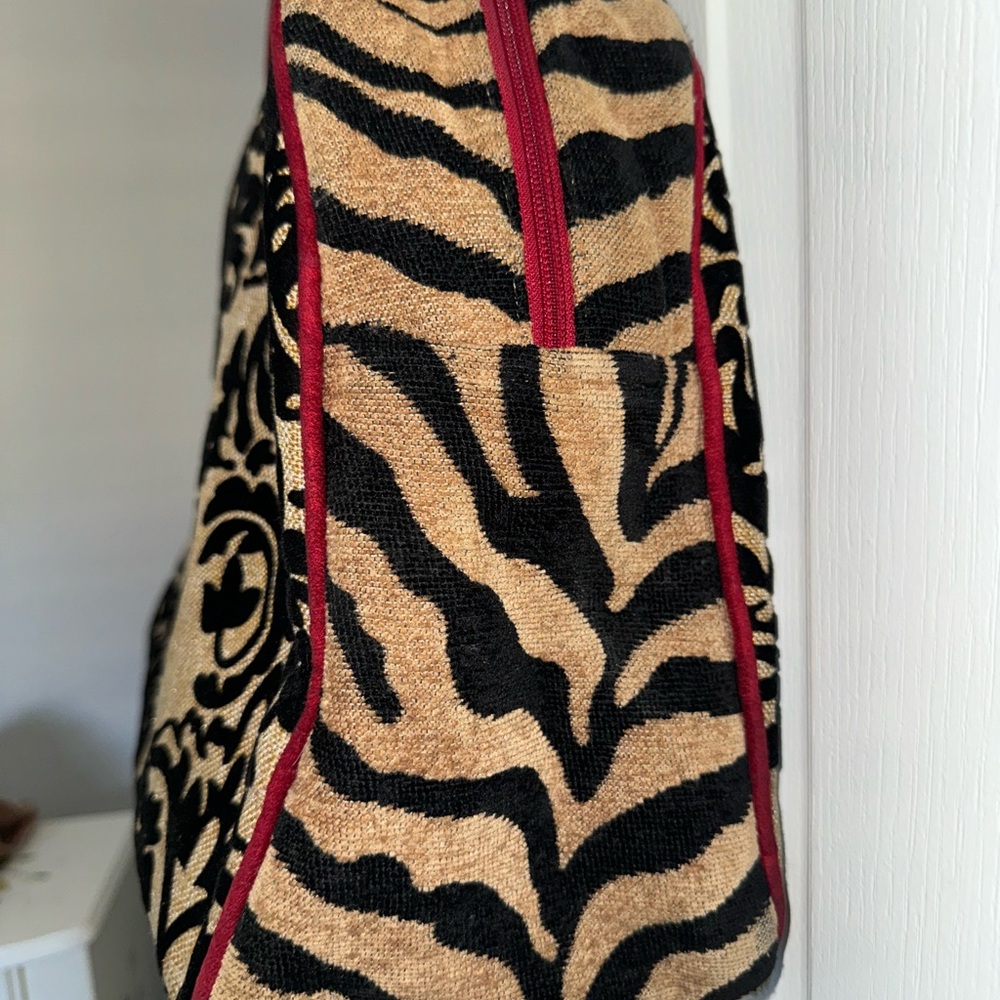 Atenti Overnighter Floral and Zebra Arabesque Carpet Bagger Bag - Picture 3 of 14